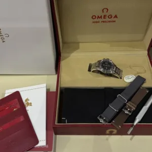 Montre Omega Speedmaster 57 Trilogy Édition Limitée 2017 031.11.10.39.30.010 Coffret complet